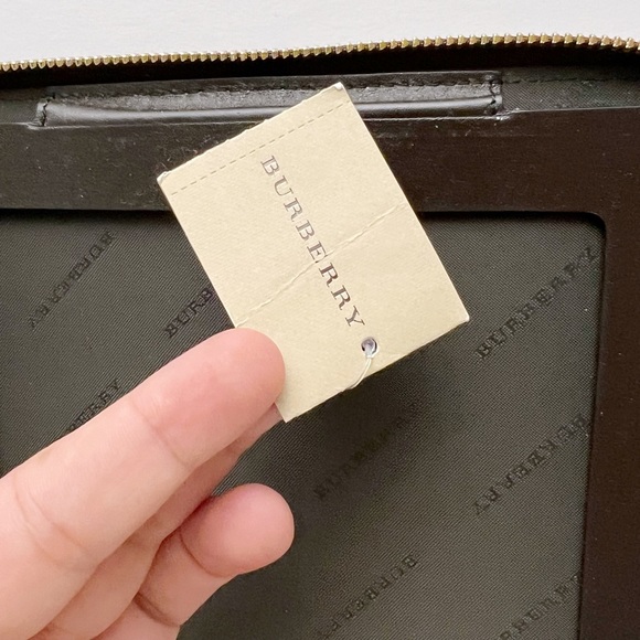 Burberry Haymarket Check Coated Logo Canvas iPad 2 Zip Cover Case - Picture 9 of 12